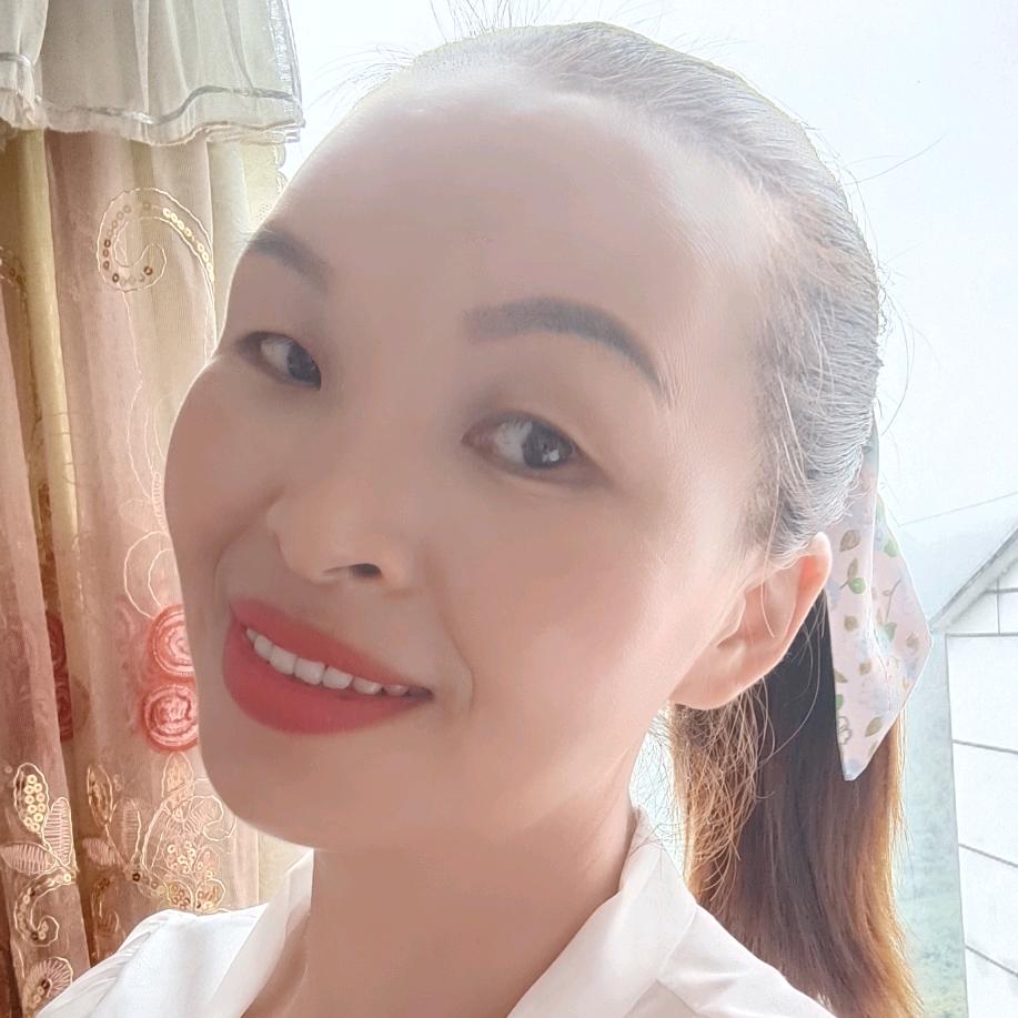 喜欢唱歌的容儿