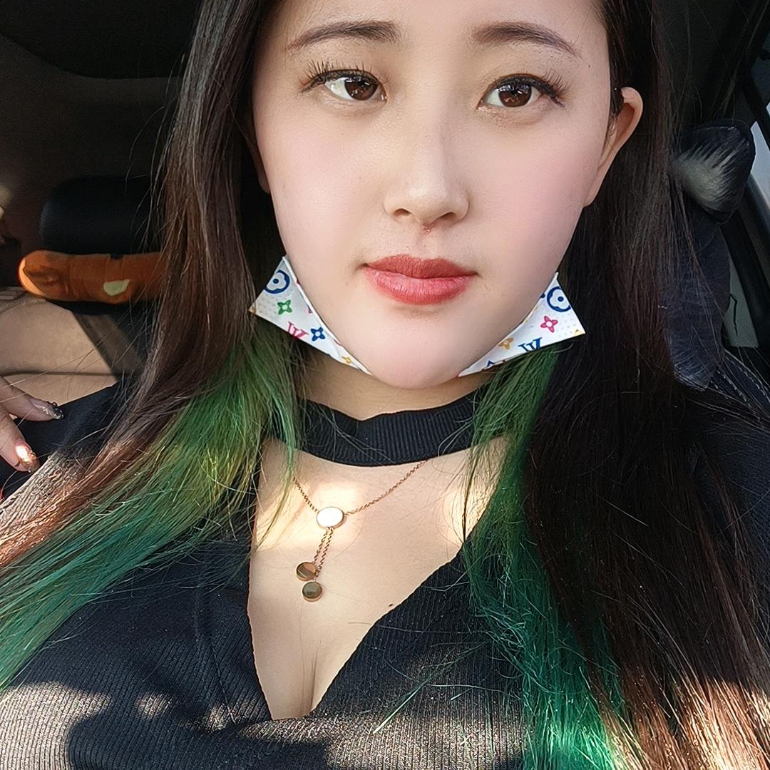 杨小倩