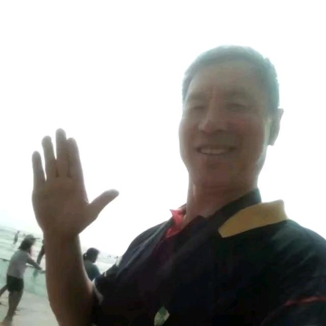 兵哥，，一笑倾城