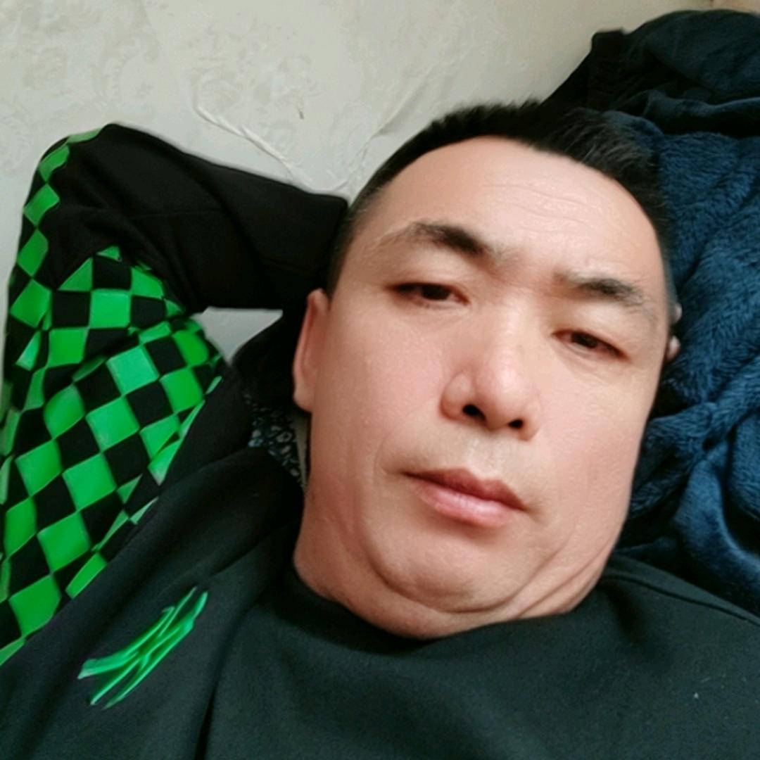 三哥在外地