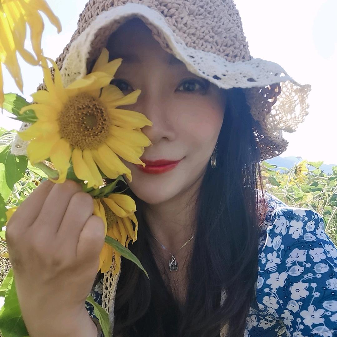 私人旅行定制师Vivi