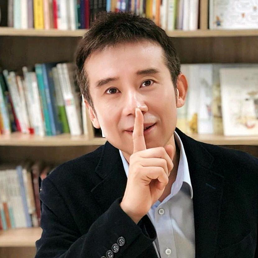 北大学“爸”张总编