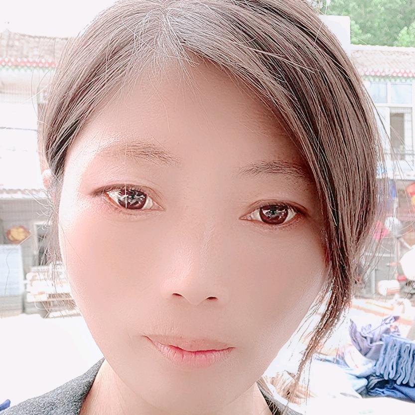 二姐摆地摊