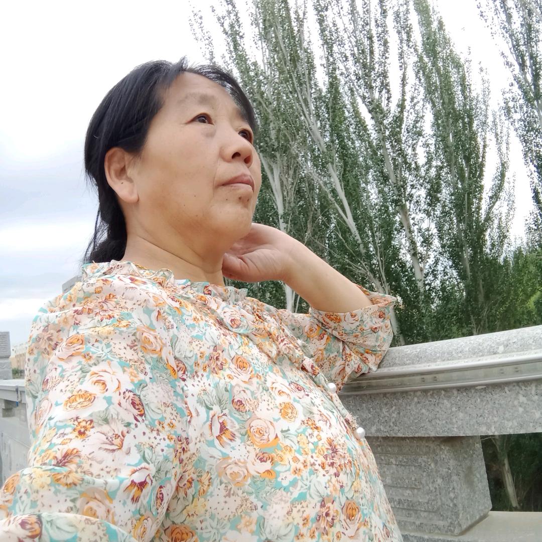 雪花飞舞🍁🎉