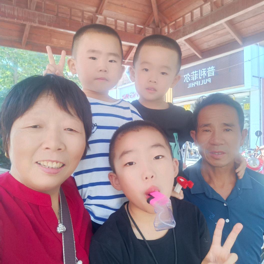 晨诺恒奶奶
