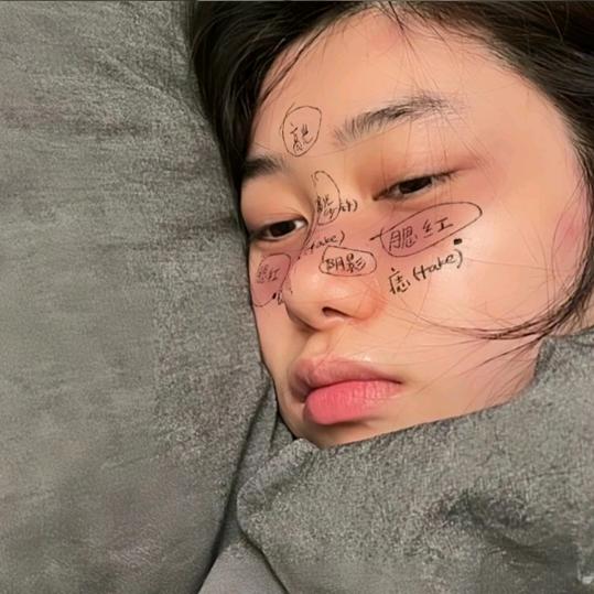 呆呆🐟爱睡觉