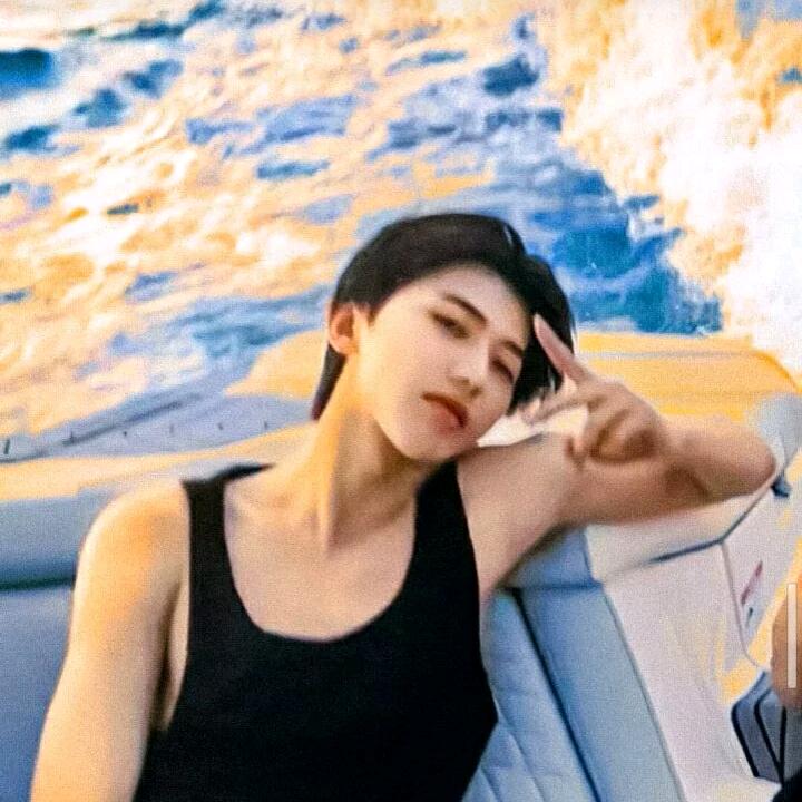 跌入金海₀₈₀₂