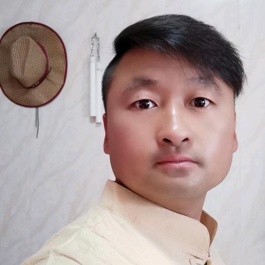 《东方》