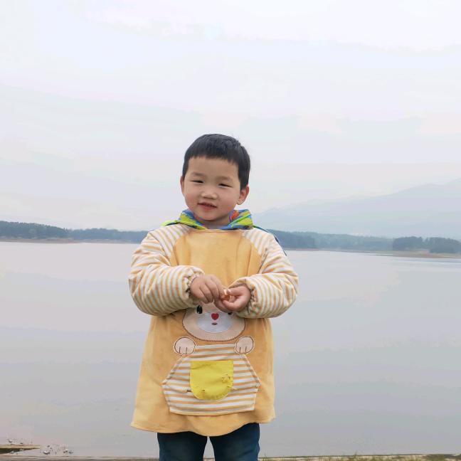 19870251915Huang