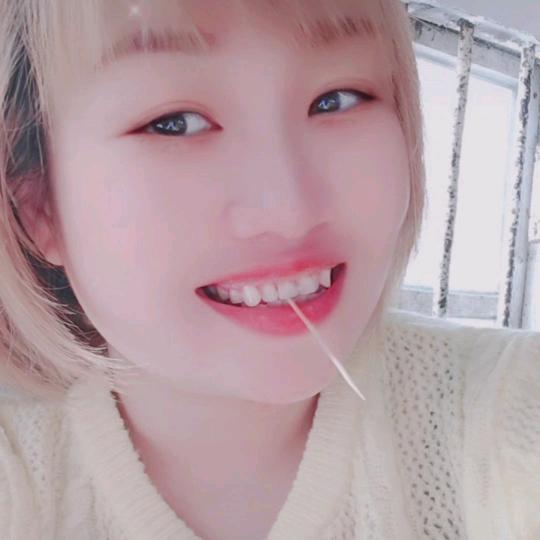 伍月（拒绝连赞）