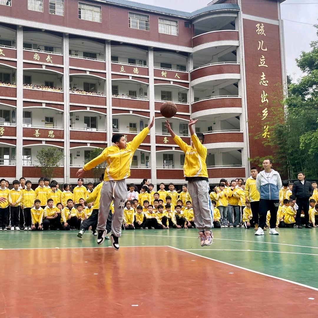 三土会吹哨🏀