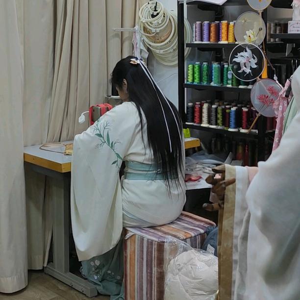 越乡绣娘