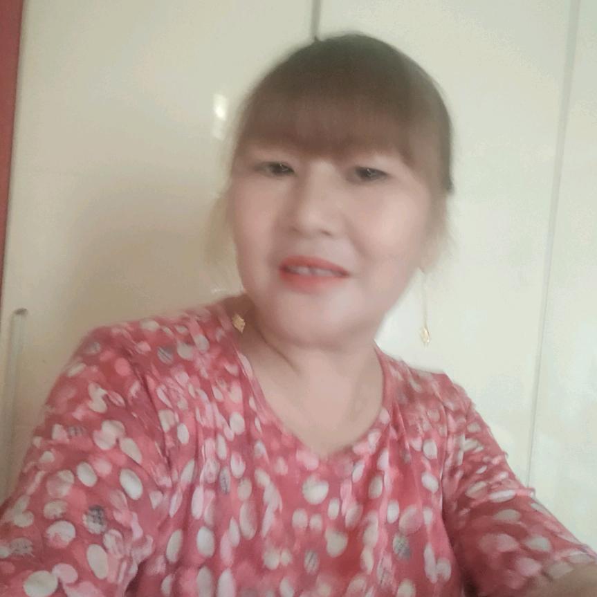 英子