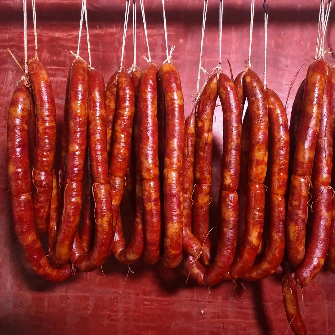 秦二妹……土猪肉香肠和腊肉