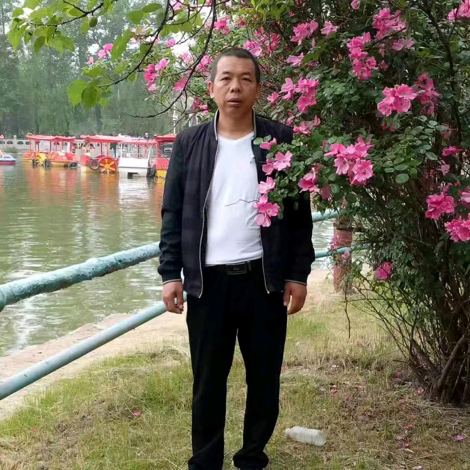 幸福里美食城四保臭豆腐