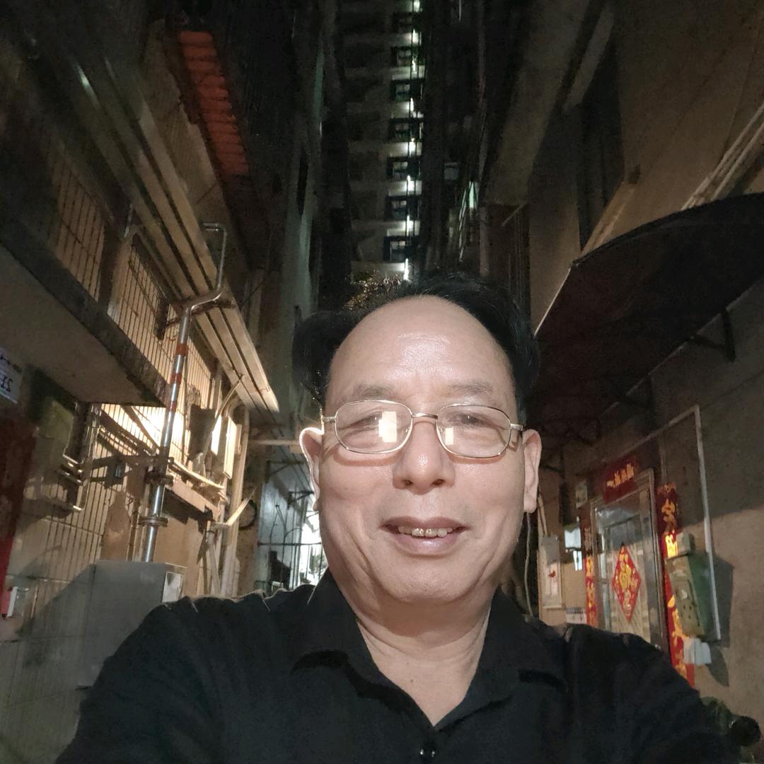 蓝天快乐哥下午1点30分开播！