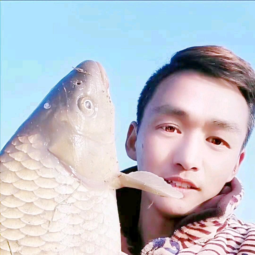 磊哥钓鱼