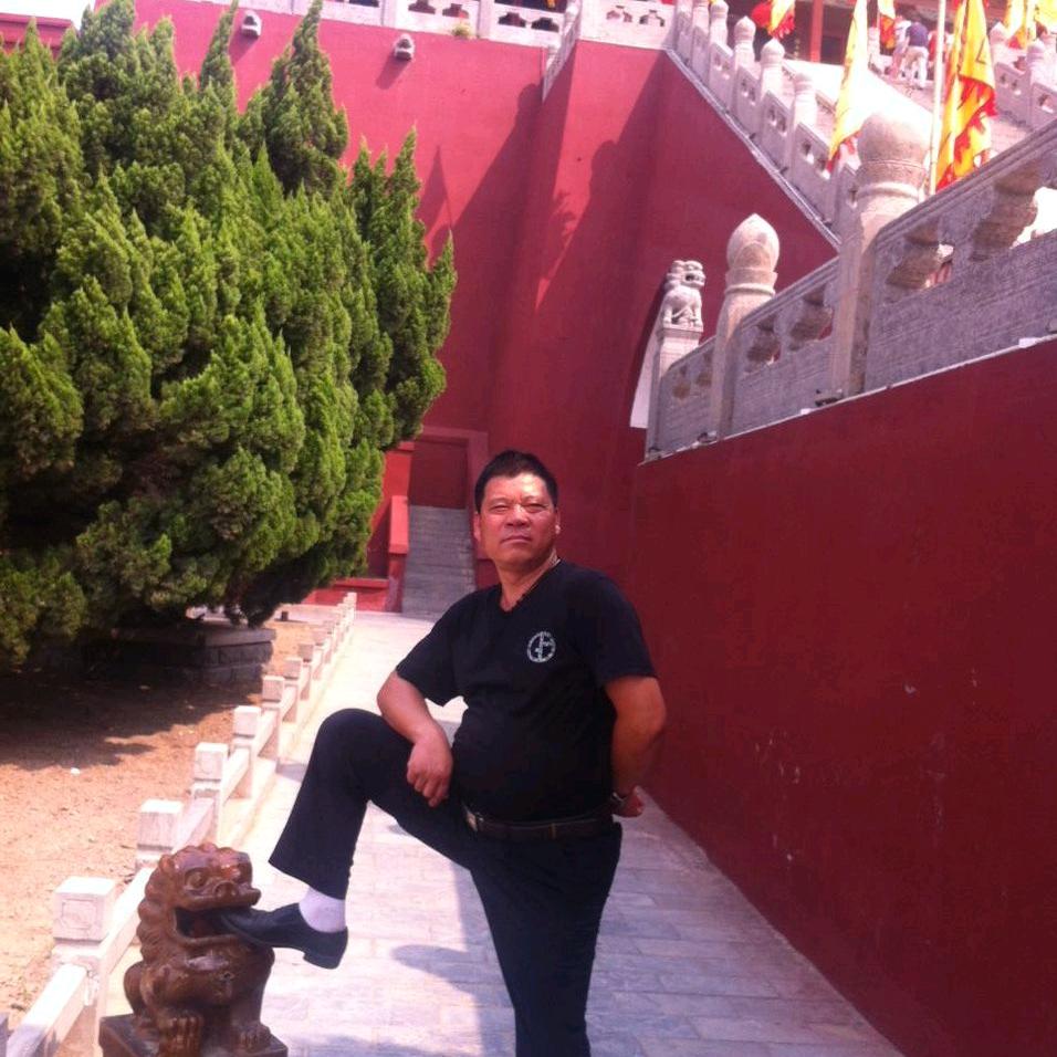 不忘初心，牢记使命。