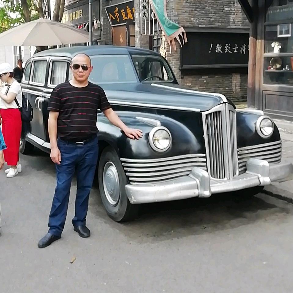 。夜狼酒吧