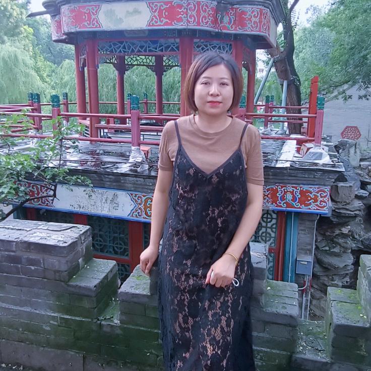 风中蔷薇