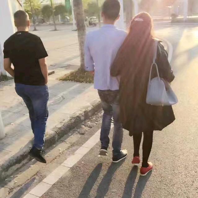 我是糊涂姐姐。：