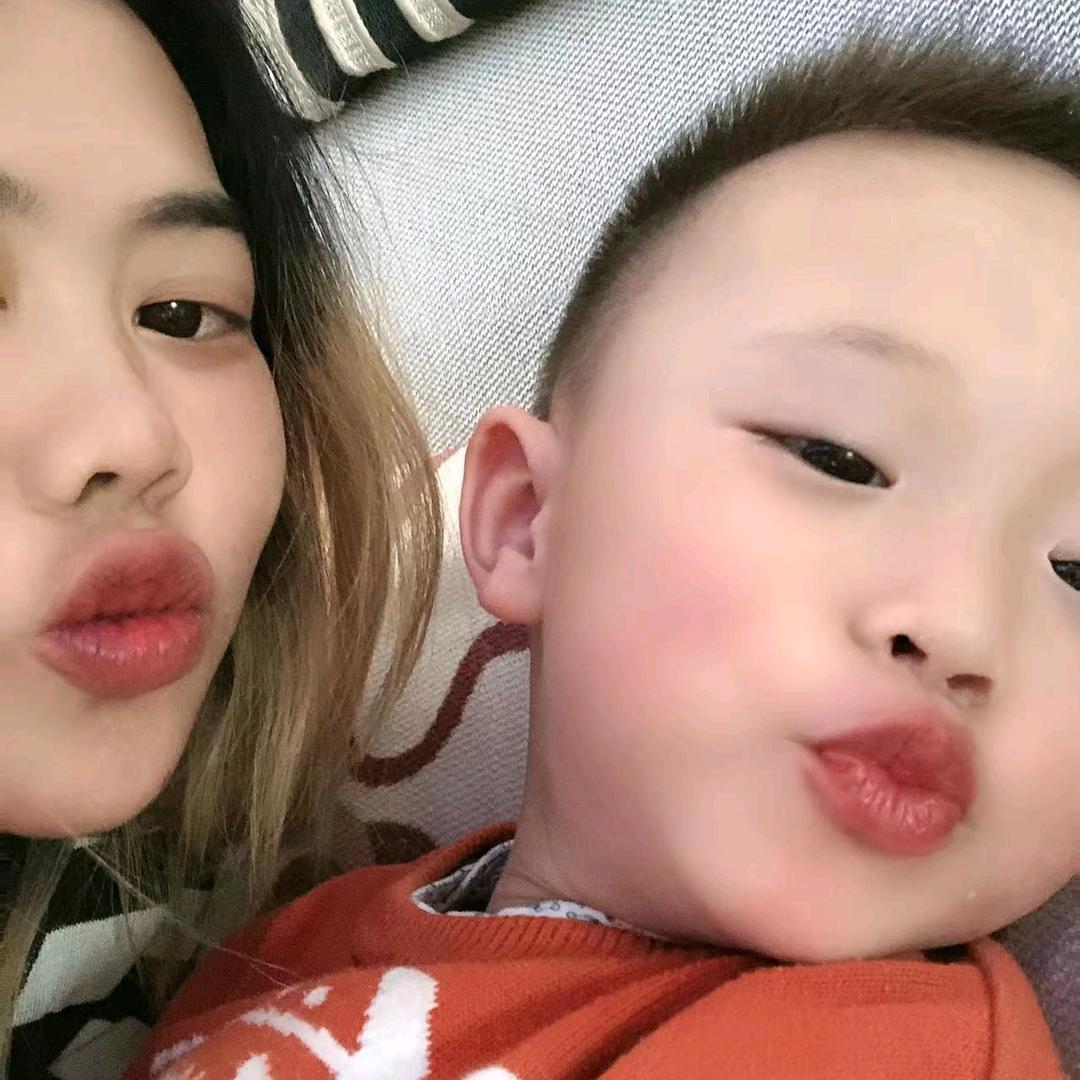 秋秋，阳阳奶奶