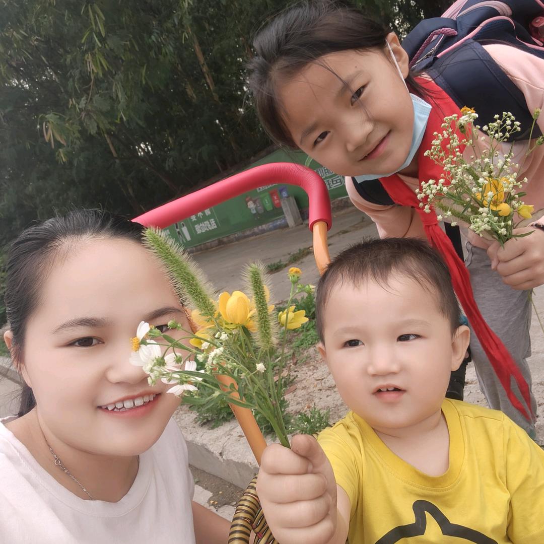 云南的菇凉四川媳（小梅）