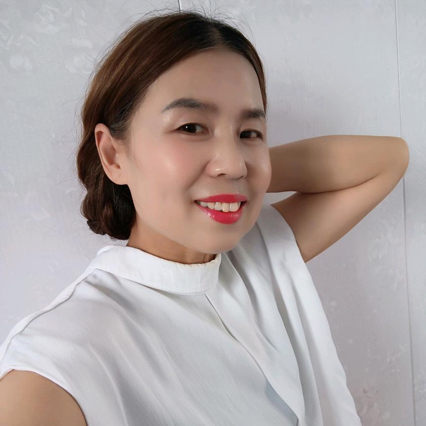 《曹三酒家》老板娘