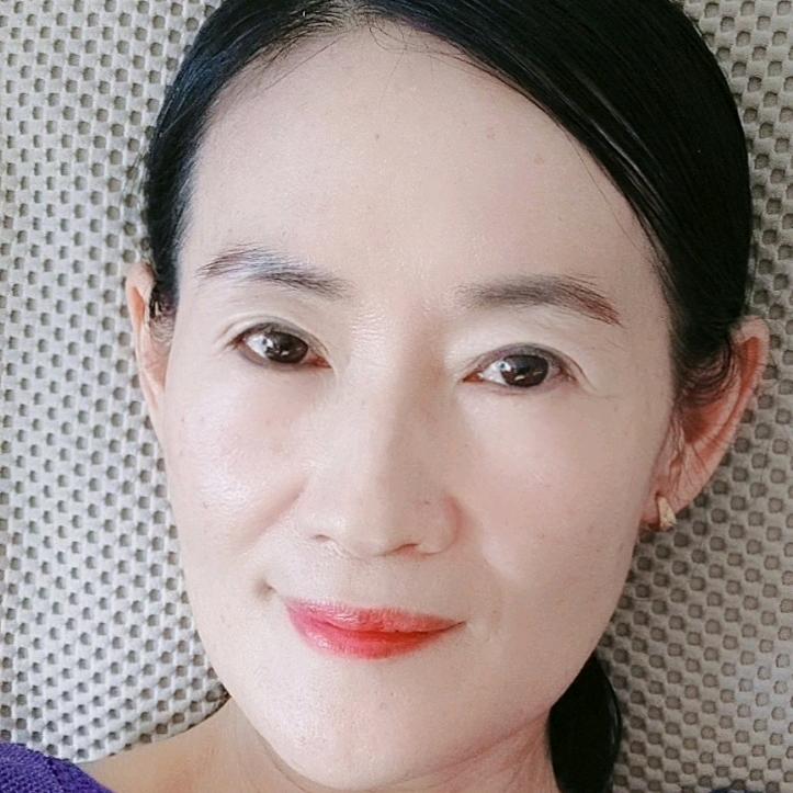 英子