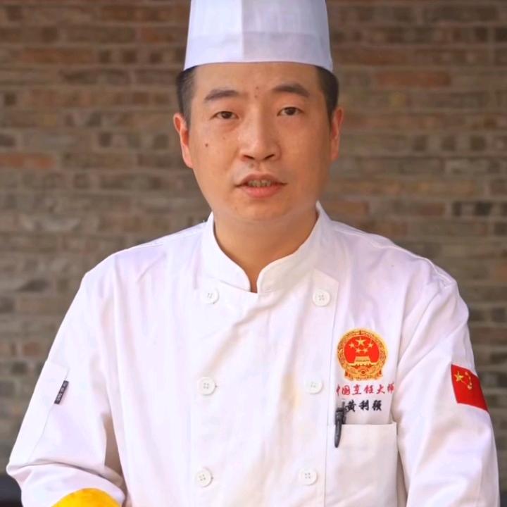 黄利强