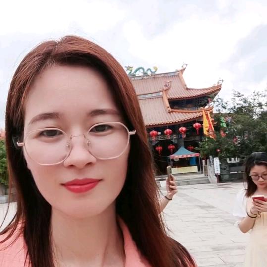 梁化学佬妹