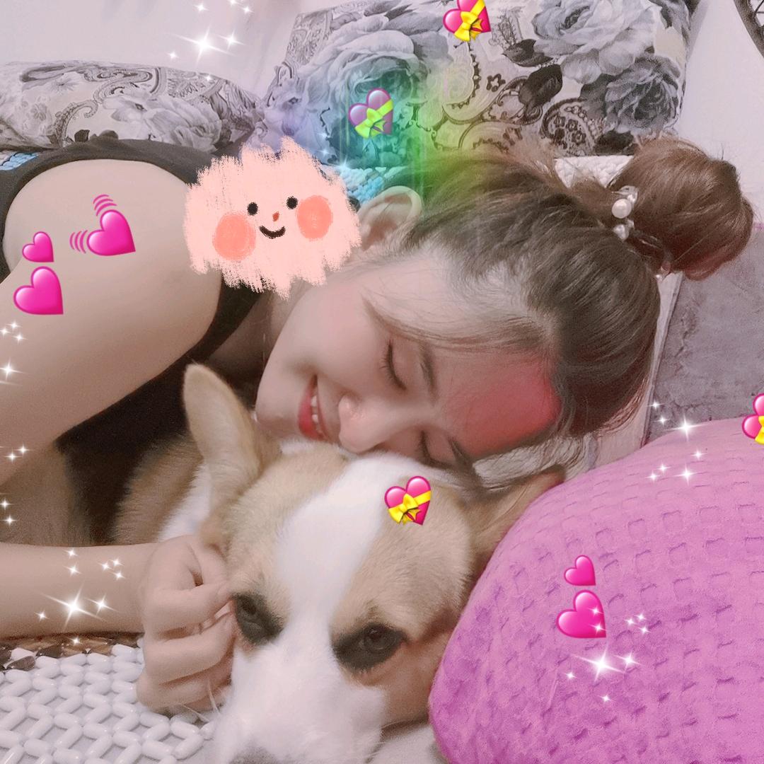 安静的小芳