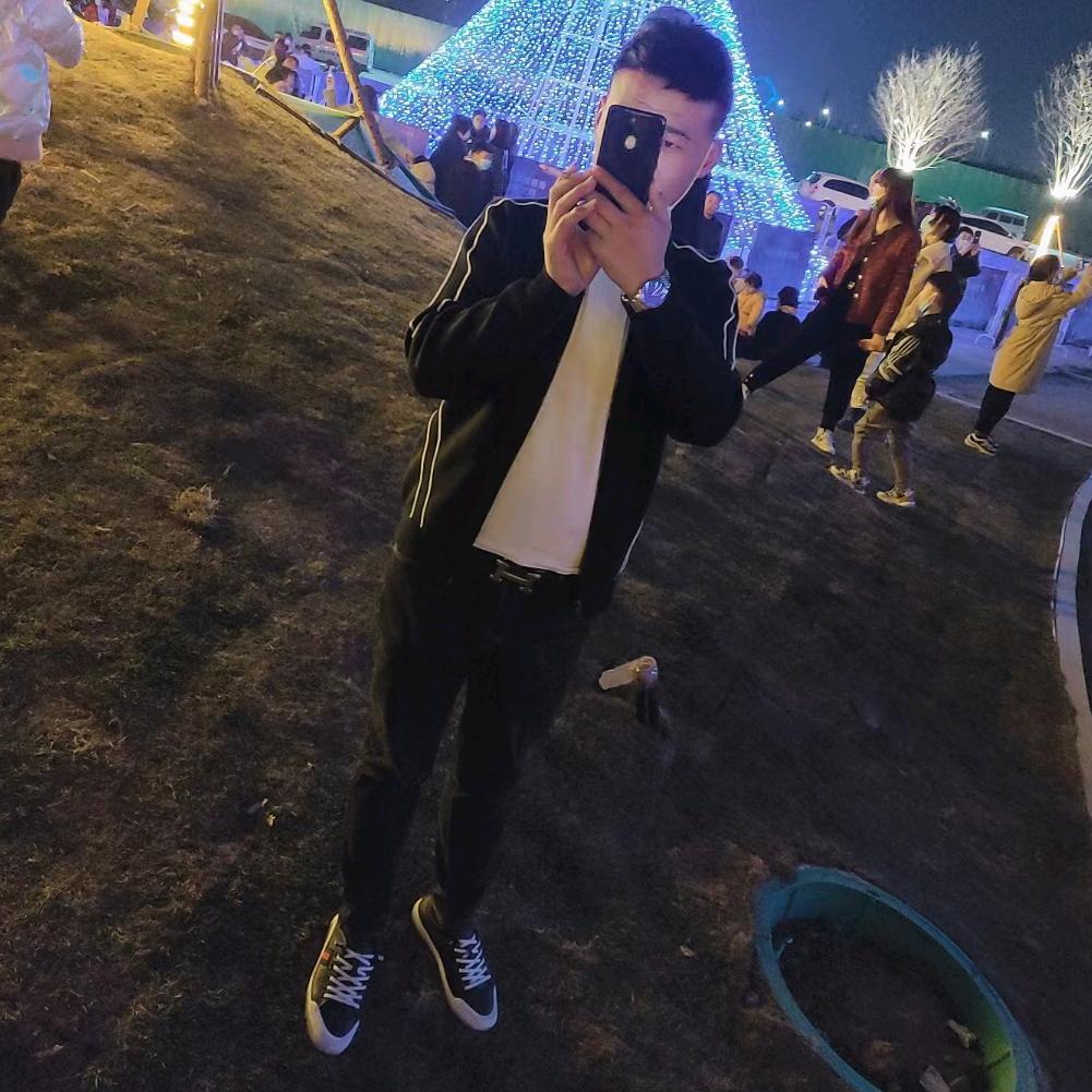 人不轻狂枉年少