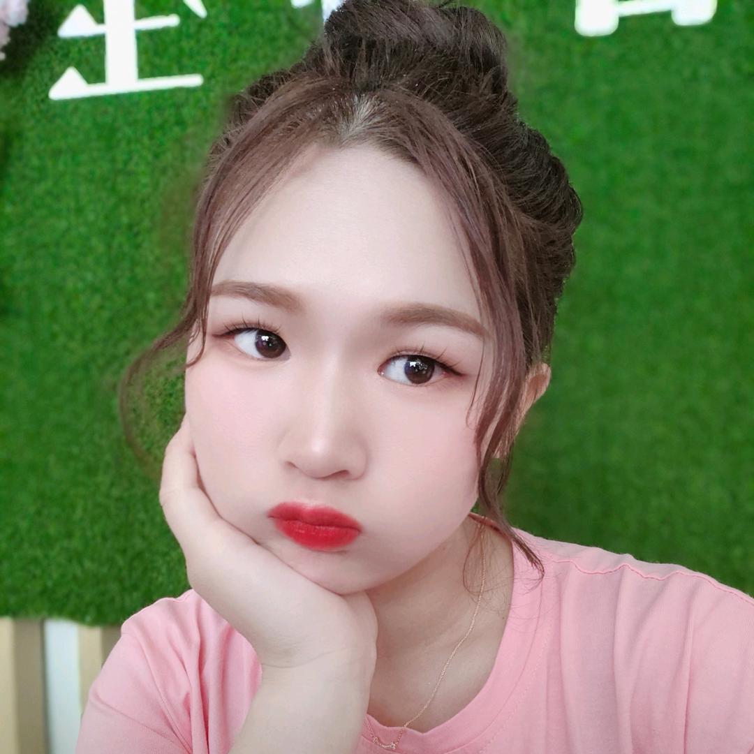 是小燕吖💕