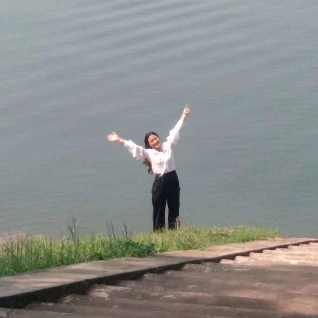 傻妞的微笑🤪