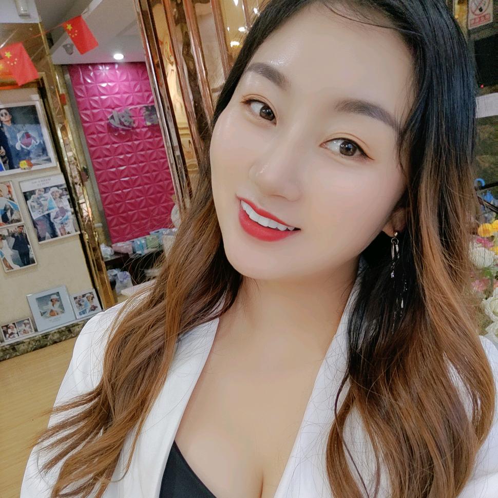 @💅张蓉儿 养肤 调肤 抗衰 养护管理