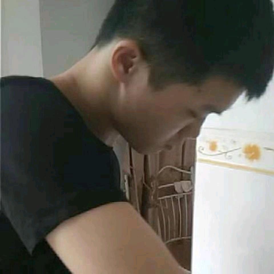 俊美无双的汪剑通头像