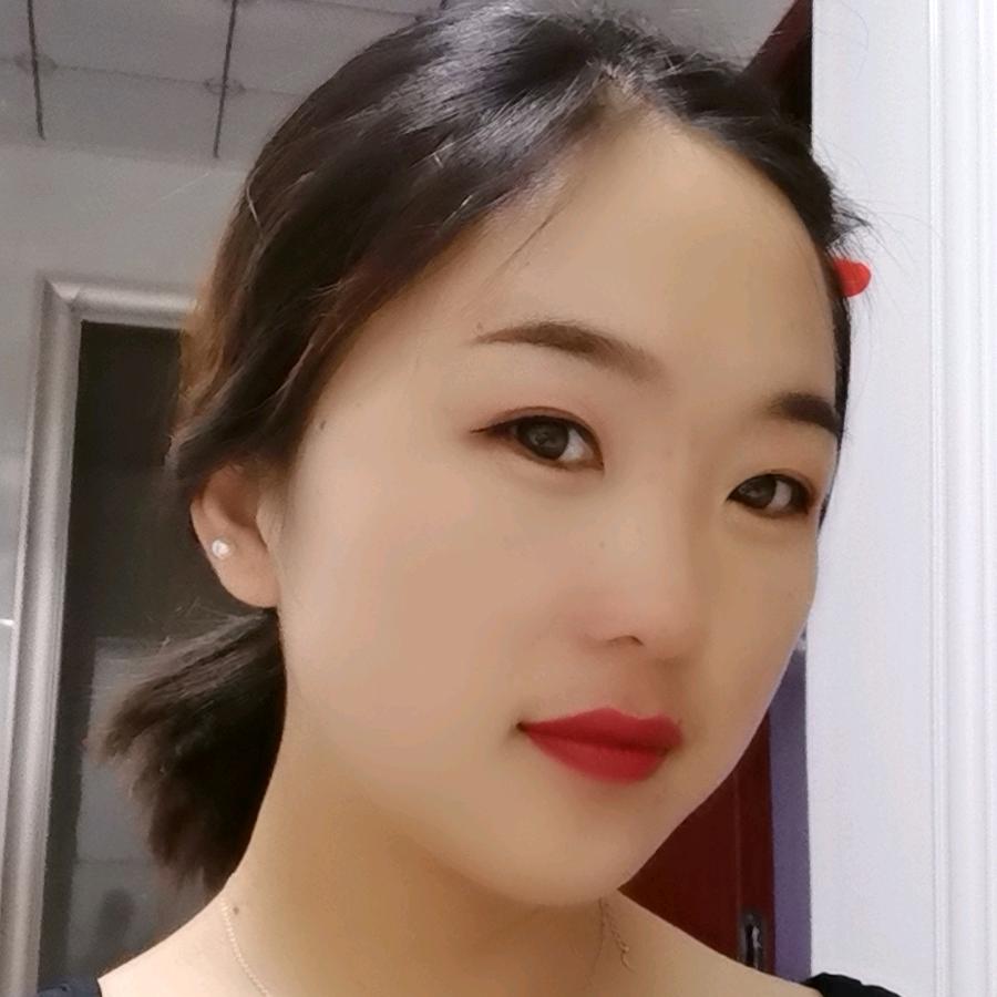 玻璃上的雨露