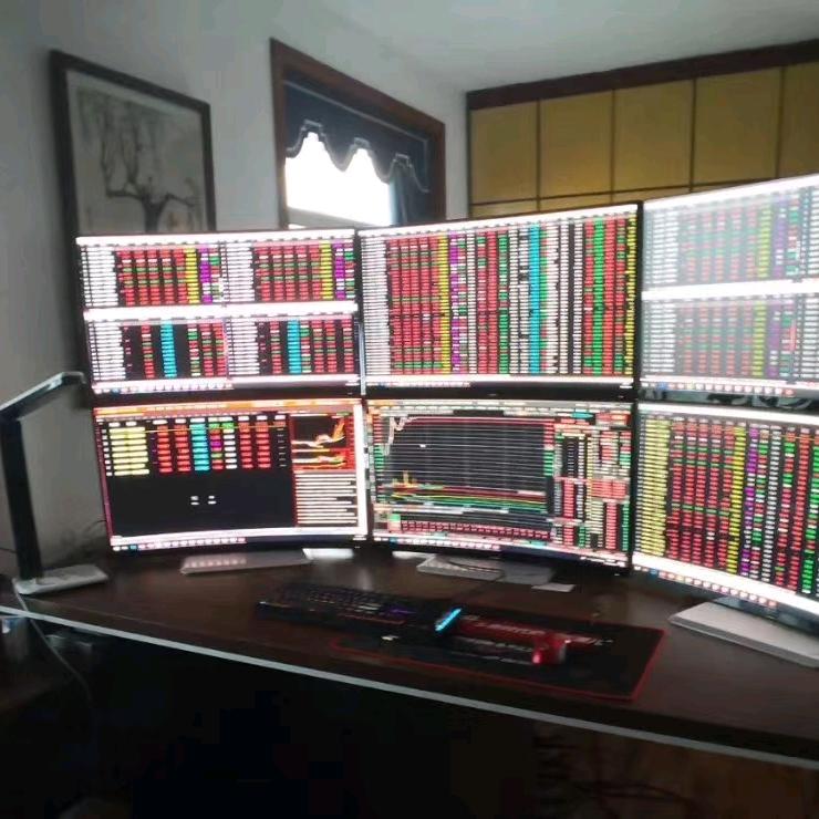 🚬༼ཽ༉ꫛ小人物এۣ࿐