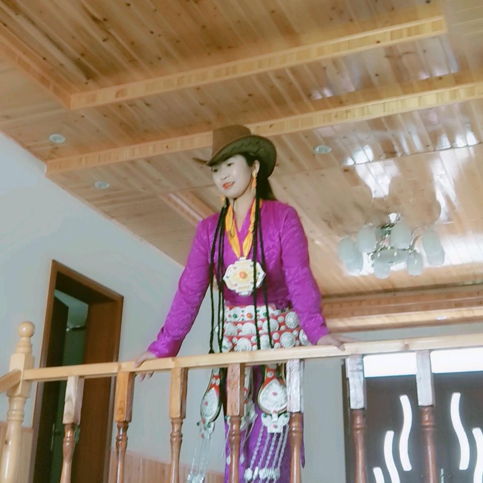 开心大姐🌟