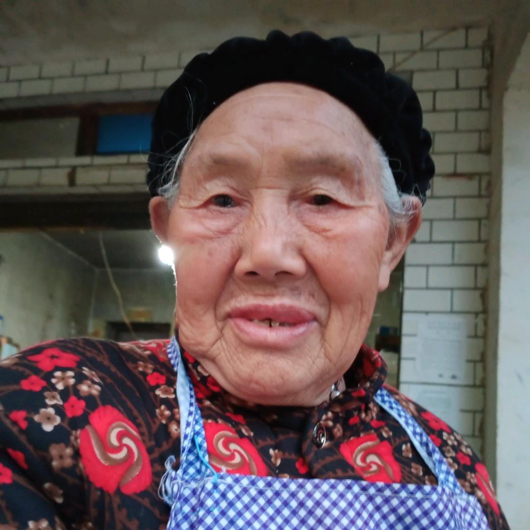 赵奶奶.牛