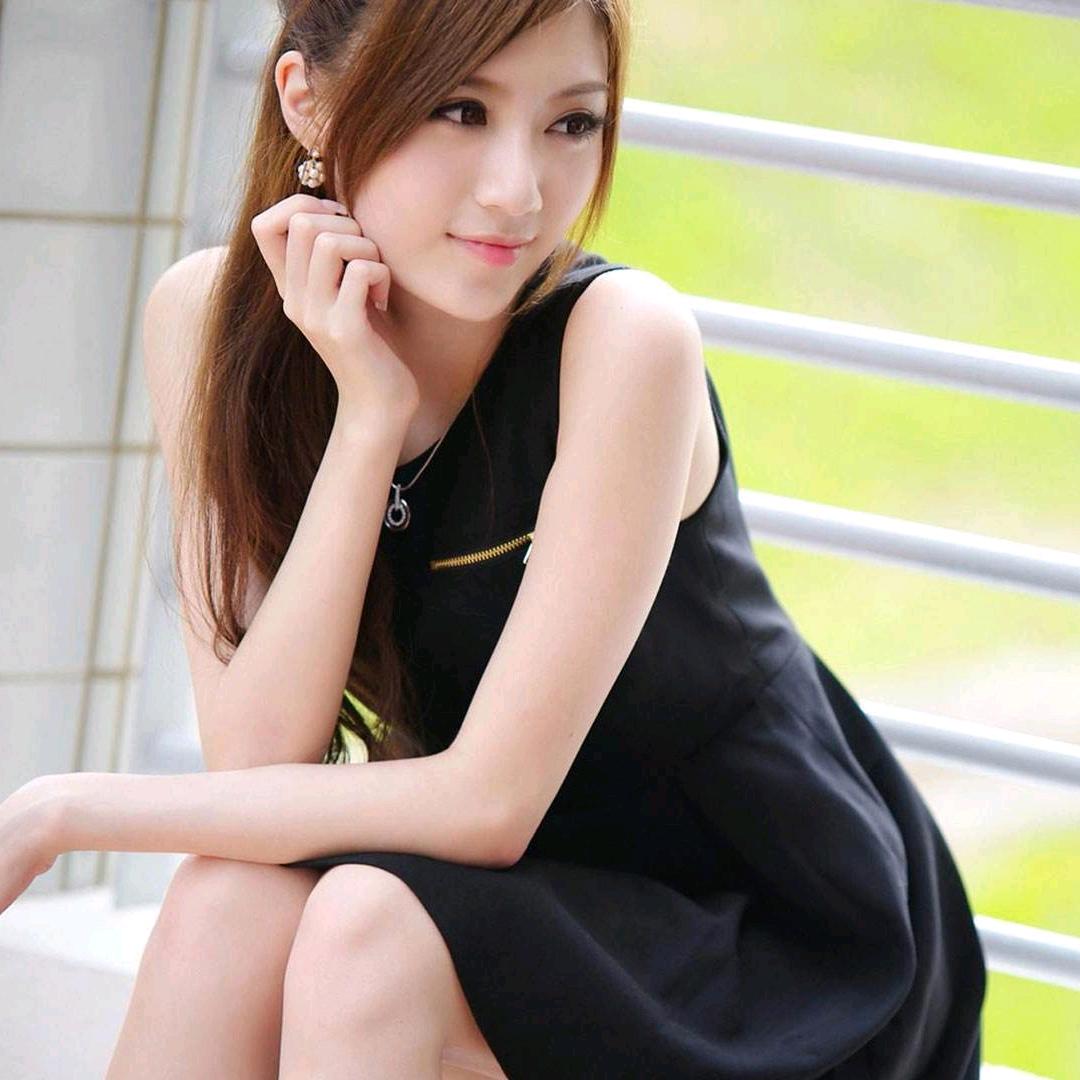 铿锵玫瑰红