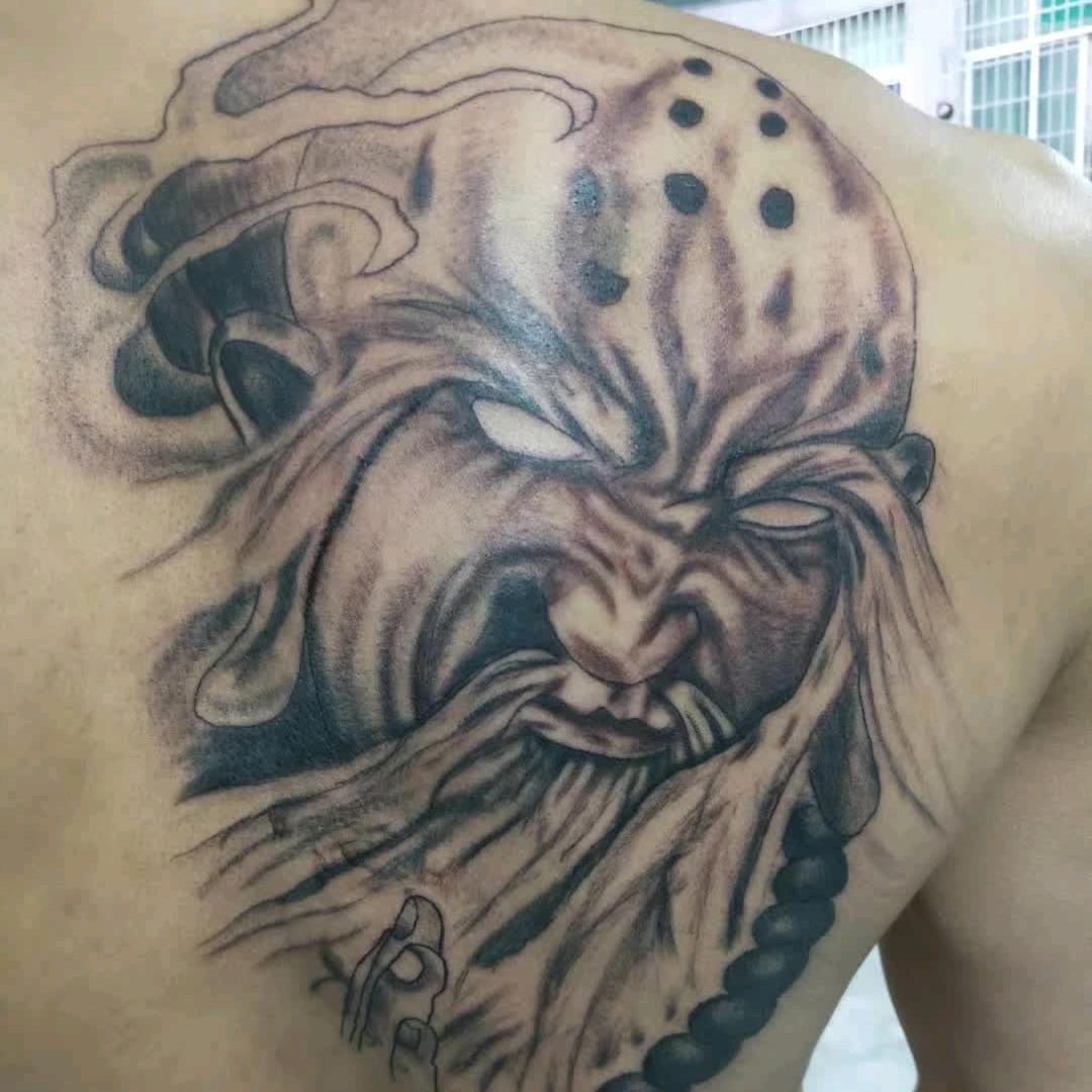 嗨 男卡