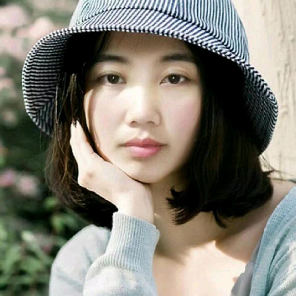 英子