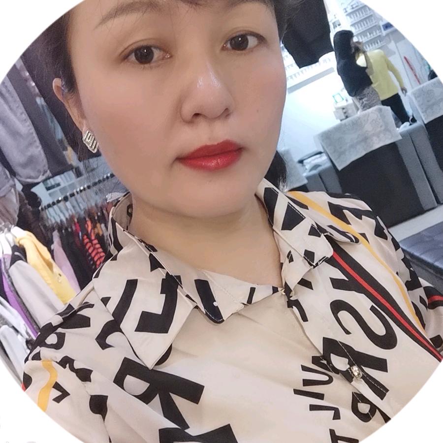 60号红茶妹服装店