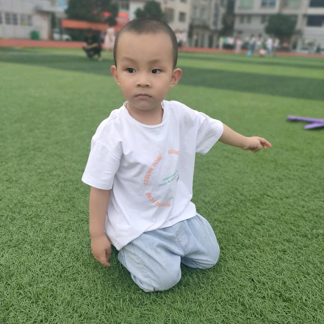 爱秋花蕊