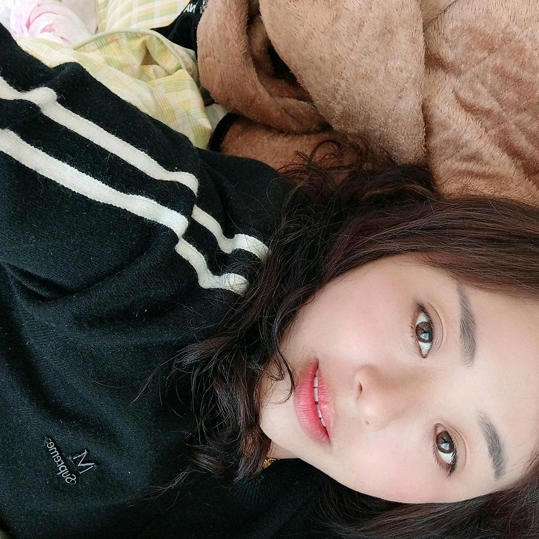 🌸吃草小兔子