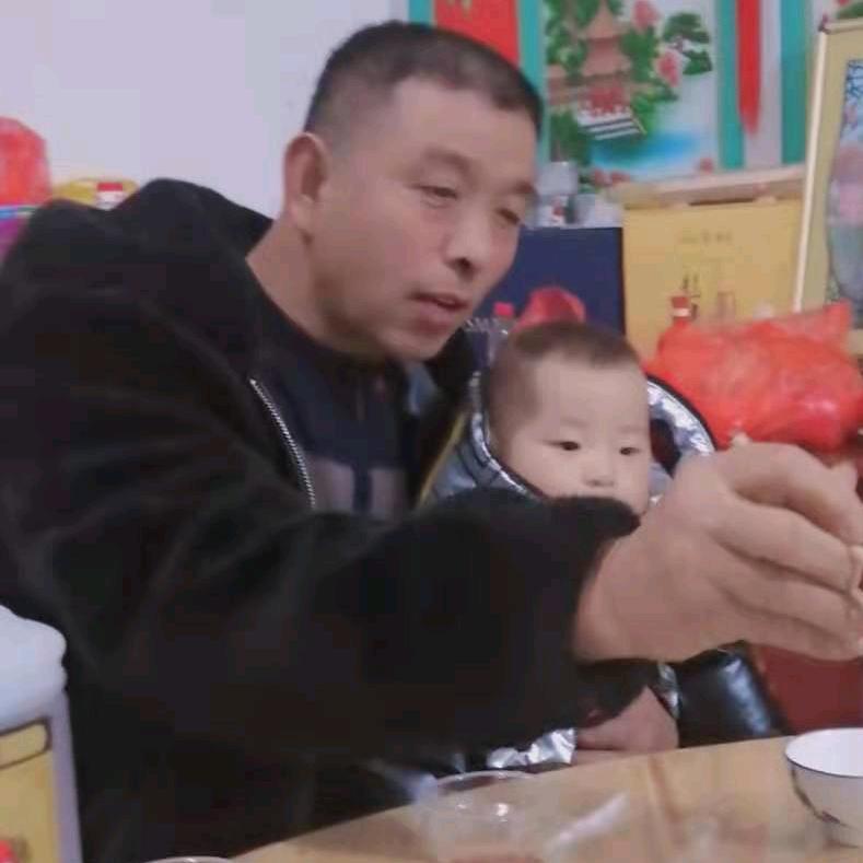 刘哥。