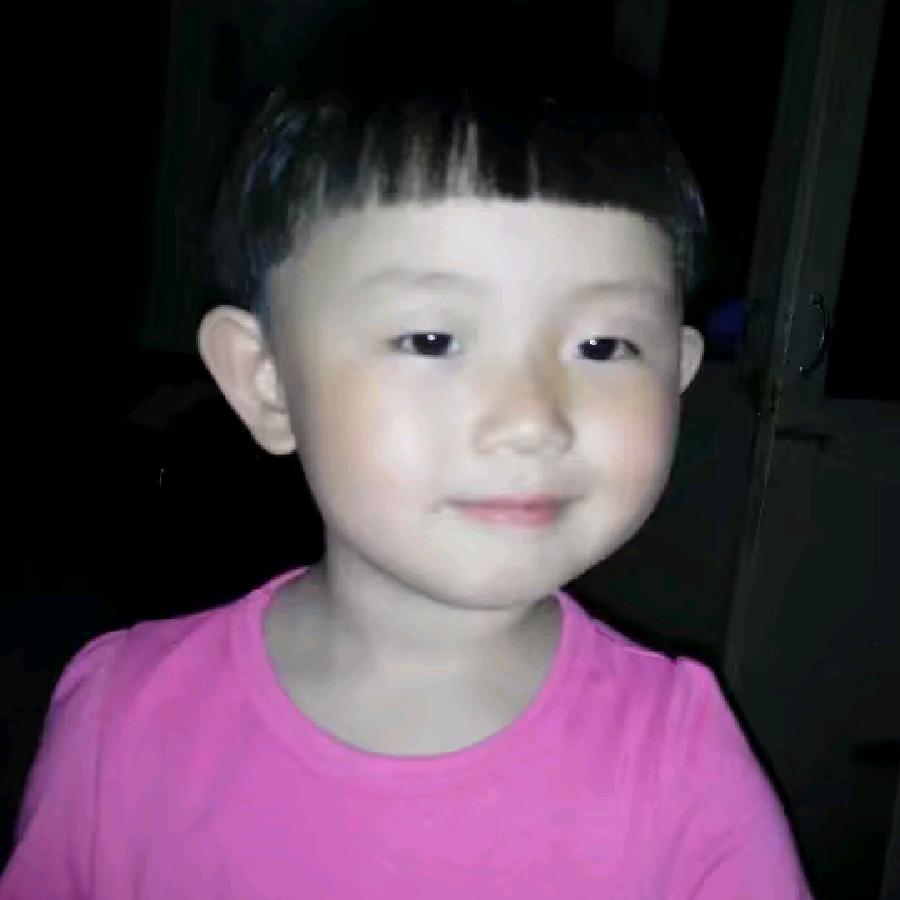 幸福快乐的小宝
