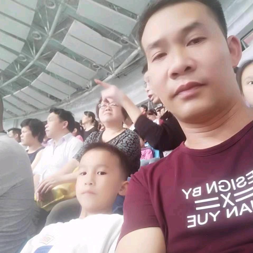 德保百车汇汽车真皮座椅、360软包脚垫